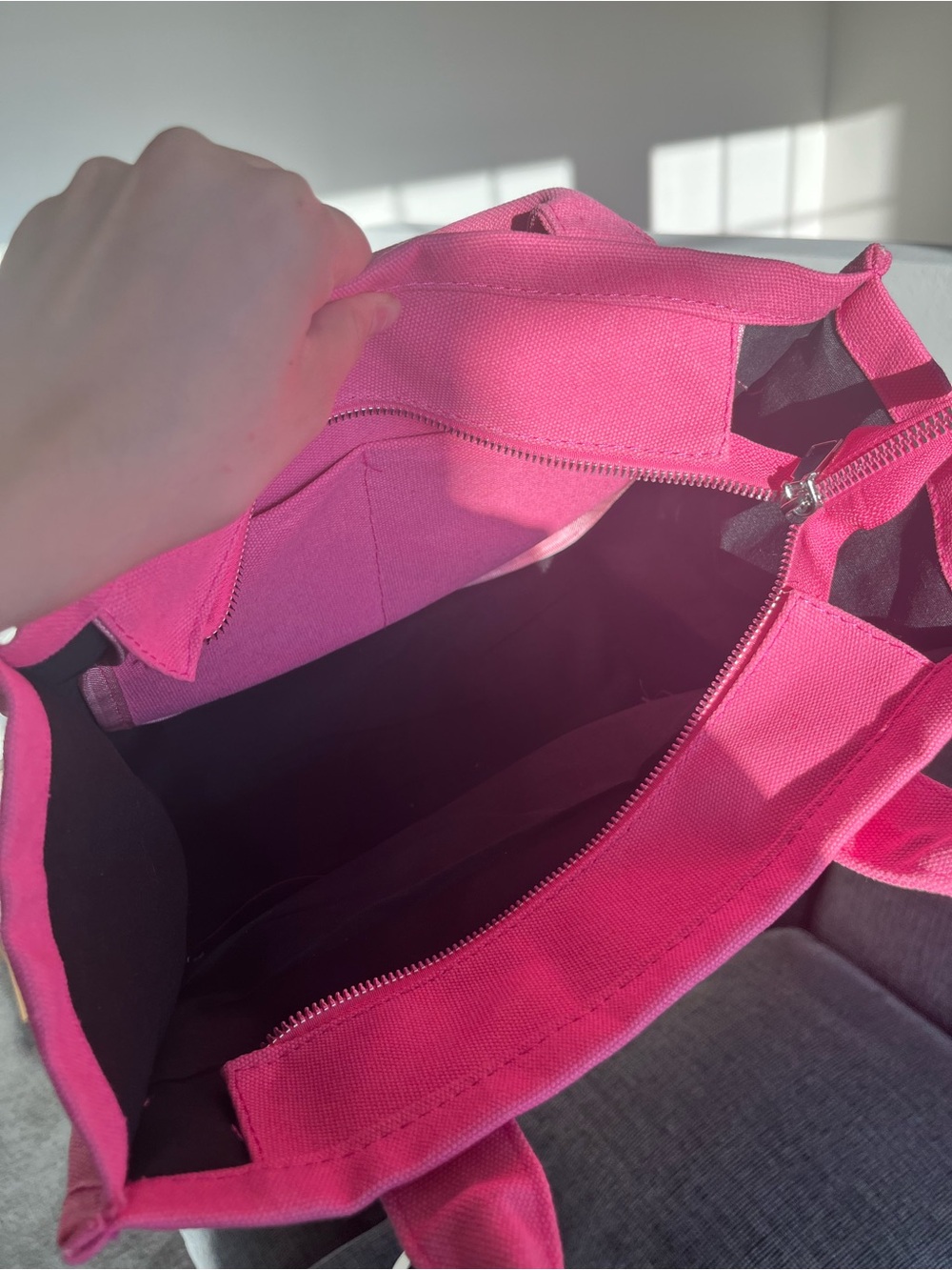 Marc Jacobs Pink Canvas Tote with White Logo - Picture 4 of 4